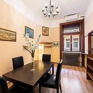 Oktogon Beautiful Relaxing Apartman